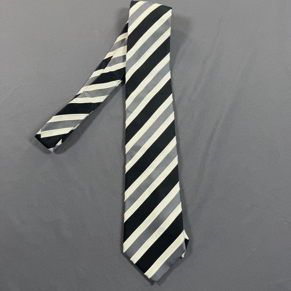 Donald J. Trump Signature Collection Tie Black Silver Striped 100%‎ Silk